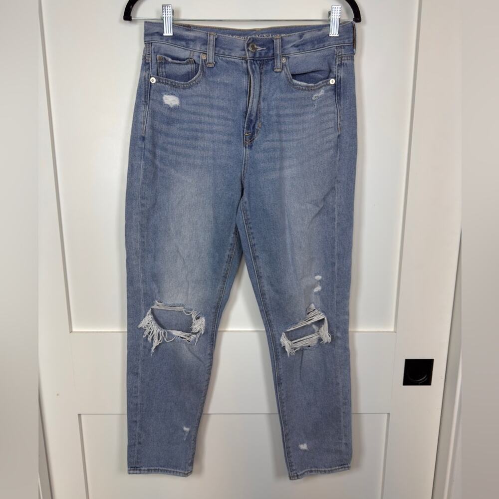 American Eagle Outfitters Women’s Straight Leg Mid Rise Mom Jeans Size 4 Short